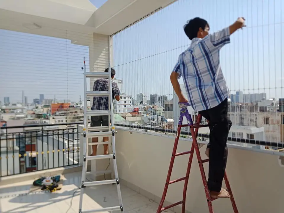 lap-dat-luoi-an-toan-san-thuong-san-phoi-quan-ao lap-dat-luoi-an-toan-san-thuong-san-phoi-quan-ao