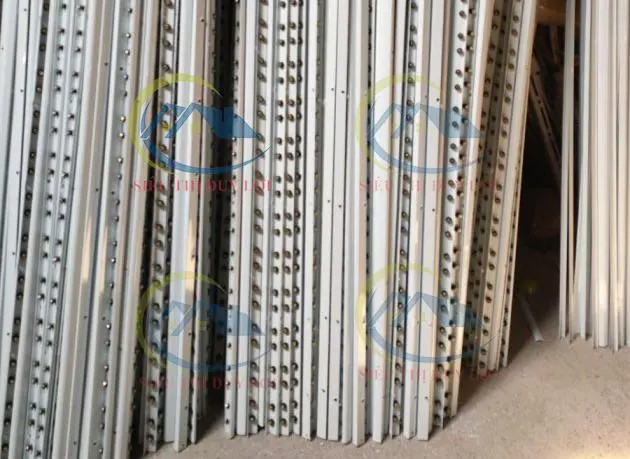 thanh-nhom-dinh-hinh-luoi-an-toan-bao-ve-ban-cong-chung-cu