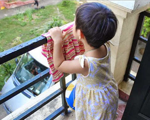 lan-can-khong-co-luoi-an-toan-bao-ve