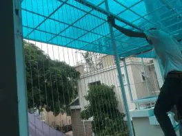 lap dat luoi an toan ban cong 1