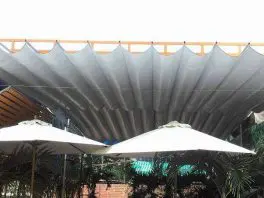 Giá bạt mái xếp là bao nhiêu?  thay-bat-mai-hien-di-dong