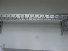 sieu-thi-duy-loi-com-gian-phoi-keo-ngang-gan-tuong-kn05-gian-phoi-xep-ngang-kn05