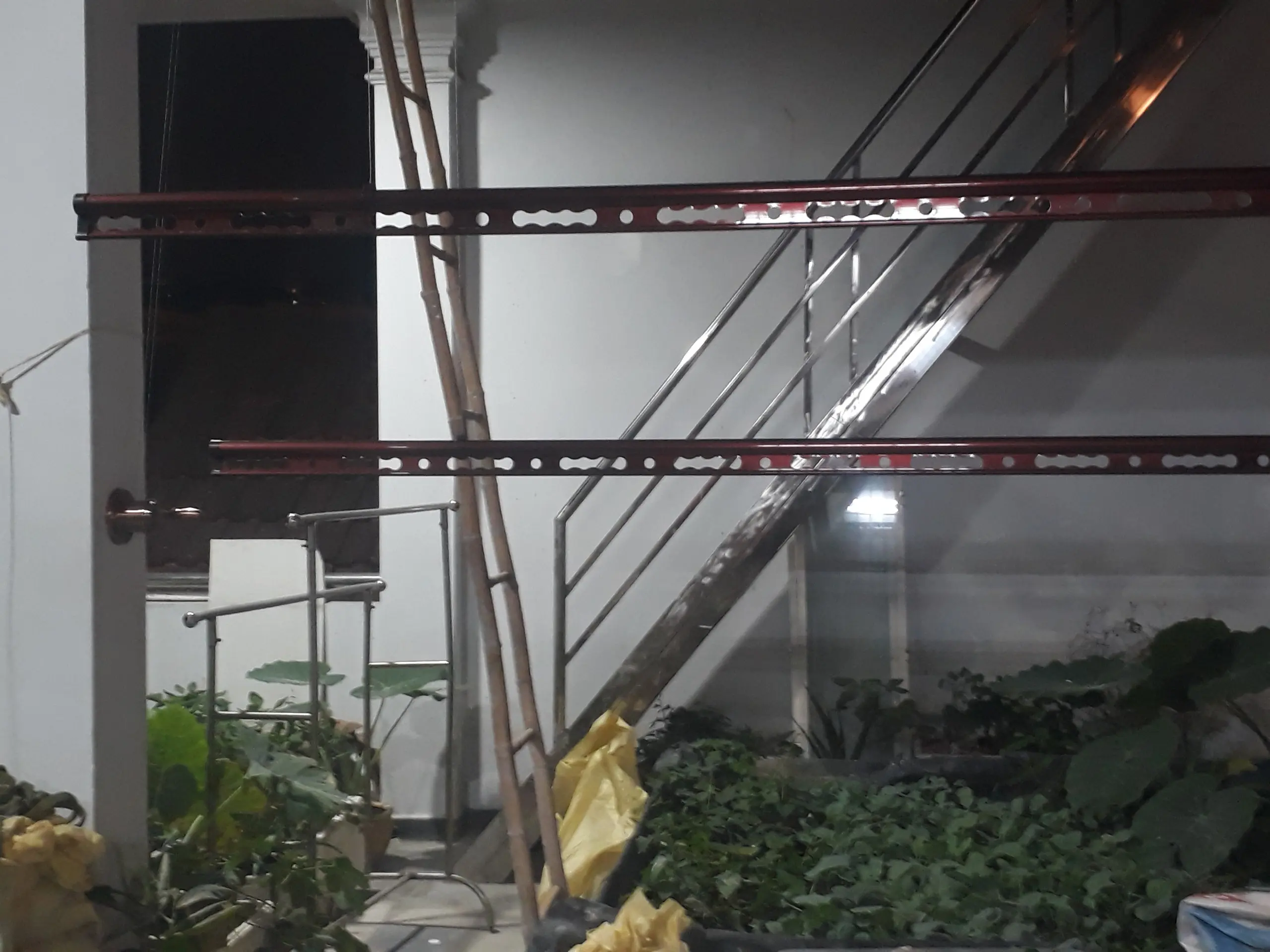 sieu-thi-duy-loi-com-lap-dat-gian-phoi-thong-minh-takashi-01-gia-re